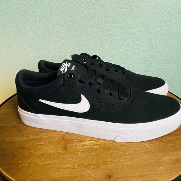 Nike Other - NIKE • SB • Charge • Size 9 • Men